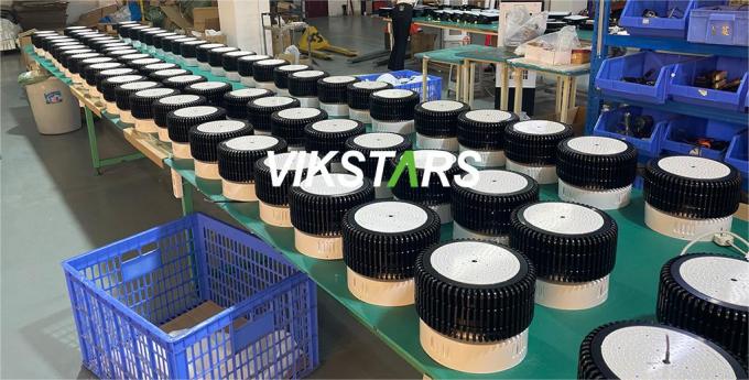 100W 150W 200W 250W Aluminium-Finnen-LED-Hochbuchten für gewerbliche Beleuchtung mit Reflektor 10