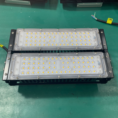 150W Meanwell-Treiber VIKSTARS LED-Floodlicht im Freien 120lm Golffeld Tunnel
